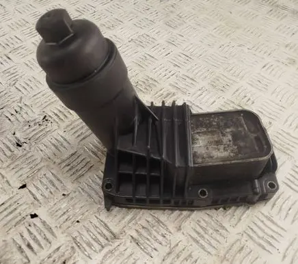Toyota Verso Oil filter mounting bracket 70377354
