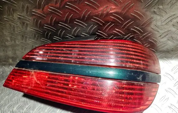 Peugeot 406 Rear/tail lights 2336D