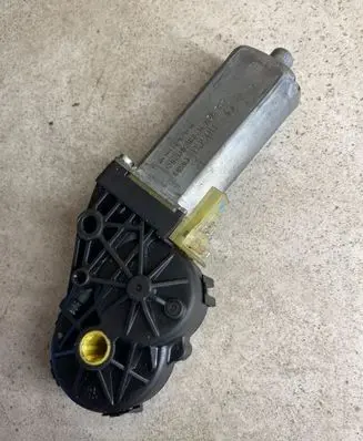 Volkswagen Phaeton Seat adjustment motor 3D0959761K 0390201963