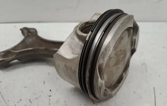 BMW 5 F10 F11 Piston with connecting rod 89L106
