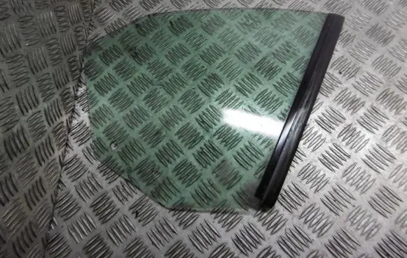 Mitsubishi Colt Rear vent window glass 