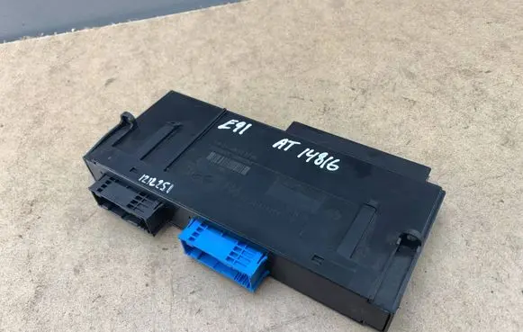 BMW 3 E90 E91 Comfort/convenience module 9134485 61359134485 61359219285