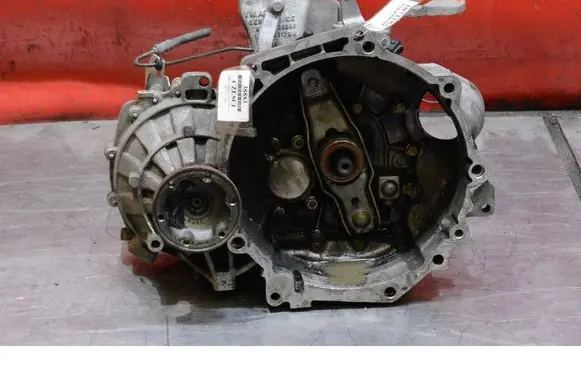 Volkswagen Golf V Manual 6 speed gearbox HNV