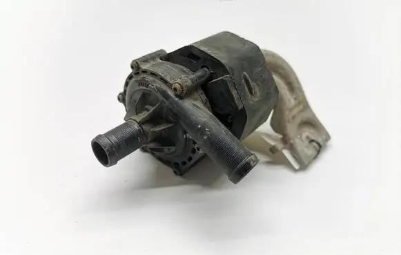 Tesla Model X Electric auxiliary coolant/water pump 1037328-00-F