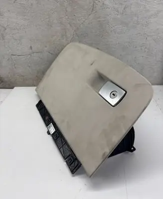 BMW 5 G30 G31 Glove box 9388562