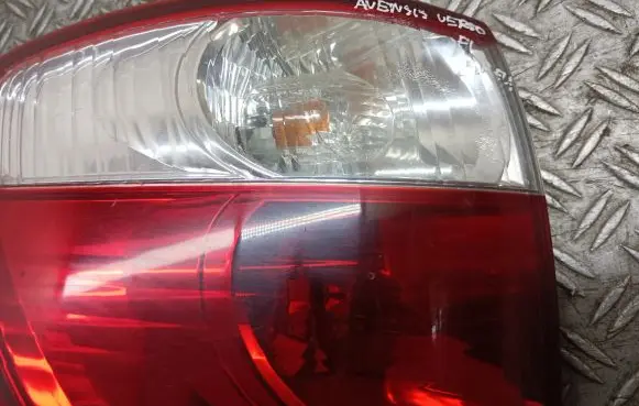 Toyota Avensis Verso Rear/tail lights