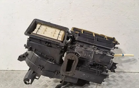 Toyota Avensis T270 Interior heater climate box assembly 8705002A00 8713002321 MF4432106474