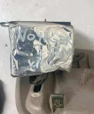 Chrysler Grand Voyager IV Third row seat belt 853038