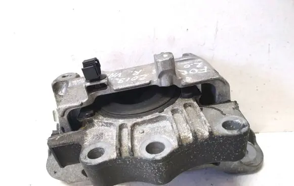 Ford Focus Engine mount bracket