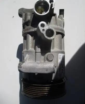 Volkswagen Golf VII Air conditioning (A/C) compressor (pump) 5Q0820803J