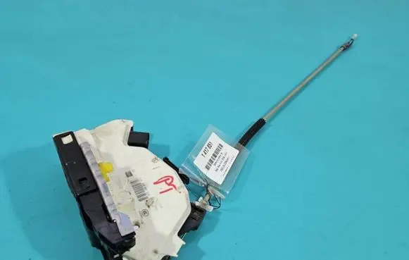 Seat Ibiza IV (6J,6P) Rear door lock 6J0839016E IMPRK1417851