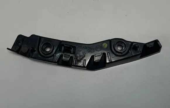 Front bumper mounting bracket