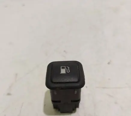 Volkswagen Golf IV Fuel tank opening switch 3B0959833A