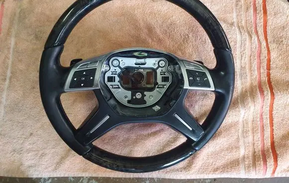 Mercedes-Benz ML W166 Steering wheel