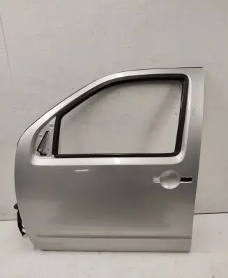 Nissan Navara D40 Front door
