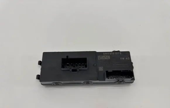 Audi A5 Tailgate/trunk control unit/module 8W8959107B