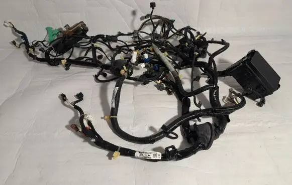 Audi A4 S4 B7 8E 8H Engine installation wiring loom 32120