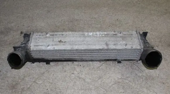 BMW 3 E90 E91 Intercooler radiator 7798788