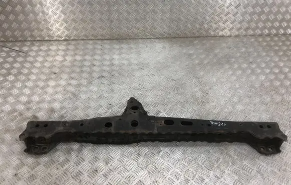 Toyota Avensis T270 Bottom radiator support slam panel 