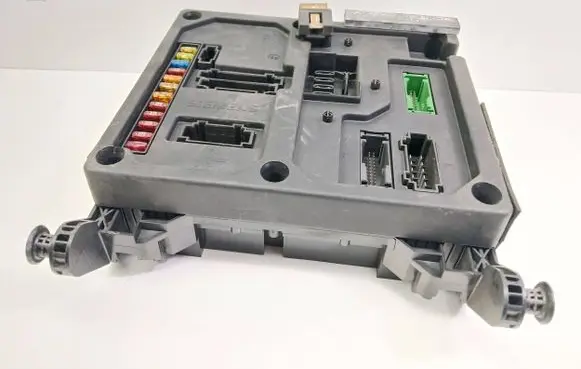 Ford Galaxy Fuse module 7M0971882A PX041818012 XM2114A21WAA