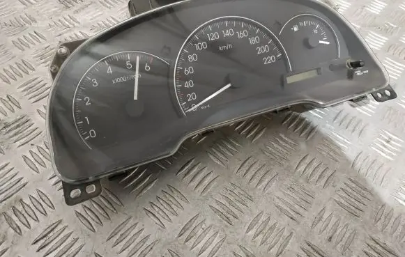 Toyota Avensis Verso Speedometer (instrument cluster) 8380044530