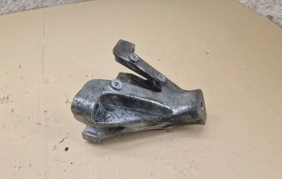 Audi A8 S8 D4 4H Engine mounting bracket 8K0199307BJ