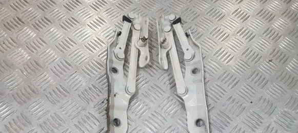 Infiniti Q60 Tailgate hinge PU11069
