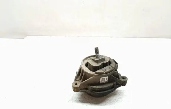 BMW 1 F20 F21 Engine mount bracket 6787657
