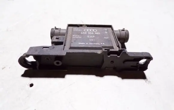 Audi A6 S6 C4 4A Central locking motor 4A0959981