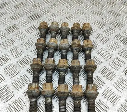 Peugeot Boxer Nuts/bolts 540579