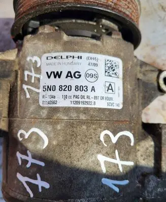 Volkswagen Golf V Air conditioning (A/C) compressor (pump) 5N0820803A 01140562