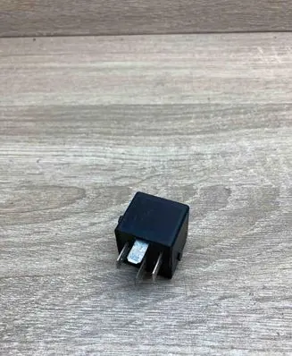 Volkswagen Touareg I Other relay 4H0951253A V23136B0006X080 645