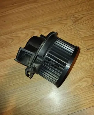 Peugeot 206 Heater fan/blower 6424501