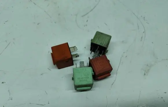 BMW 5 E60 E61 Other relay V23134K59X312 6136 8373700