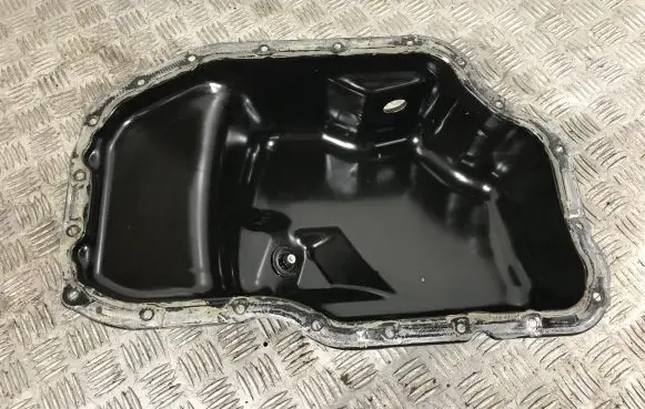 Toyota Corolla Verso AR10 Oil sump 121020R010