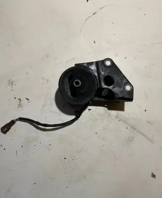 Nissan Murano Z50 Engine mount bracket 11270CA003 11270CA103
