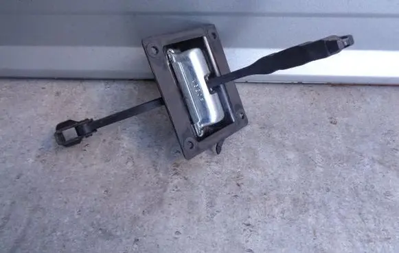 Jeep Wrangler Tailgate/trunk/boot hinge