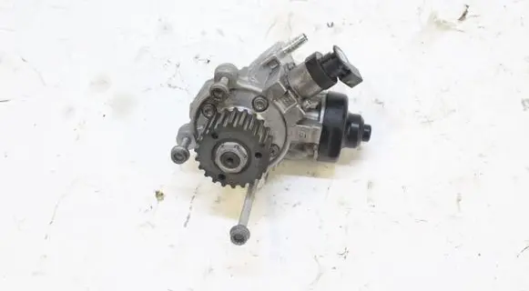 Audi A4 S4 B9 Fuel injection high pressure pump 04L130755E