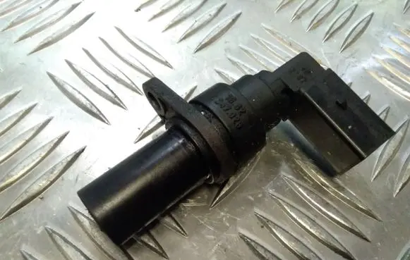 BMW 5 E39 Crankshaft position sensor 2247926