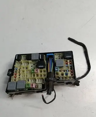 Volvo V40 Fuse box set AV6T14A067AD AV6T14A142AA 054127
