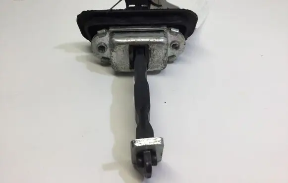Nissan Qashqai Rear door check strap stopper 