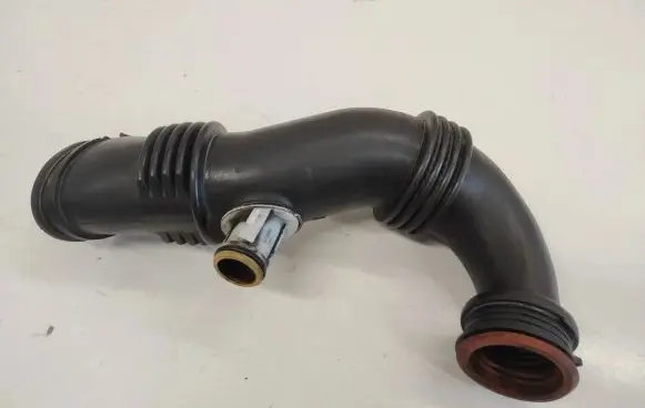 Intercooler hose/pipe