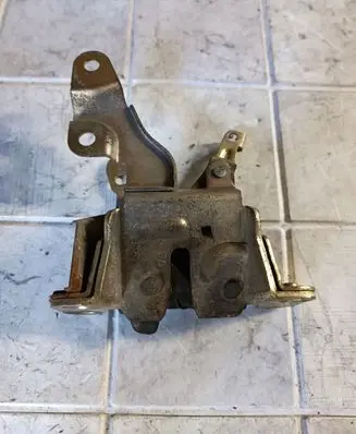 Toyota Previa (XR30, XR40) II Sliding door lock 