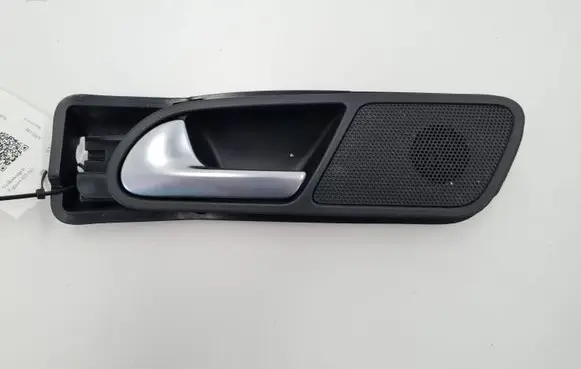 Volkswagen Tiguan Rear door interior handle 5N0839197