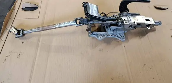 Volkswagen Tiguan Steering wheel axle 5N1419502D