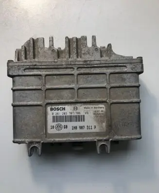 Volkswagen Golf III Engine control unit/module 1H0907311P 0261203707