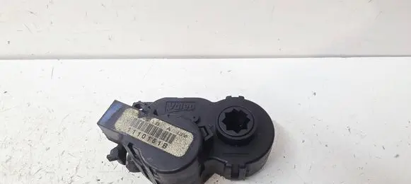 Renault Kadjar Air flap motor/actuator 277325401R