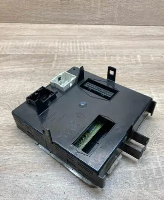 Renault Laguna II Fuse module 8200228549 216532948