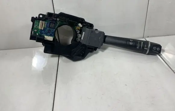 Volvo XC90 Wiper control stalk 30739218