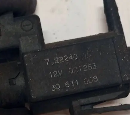 Volvo V70 Turbo solenoid valve 72224010 30611008 02T253